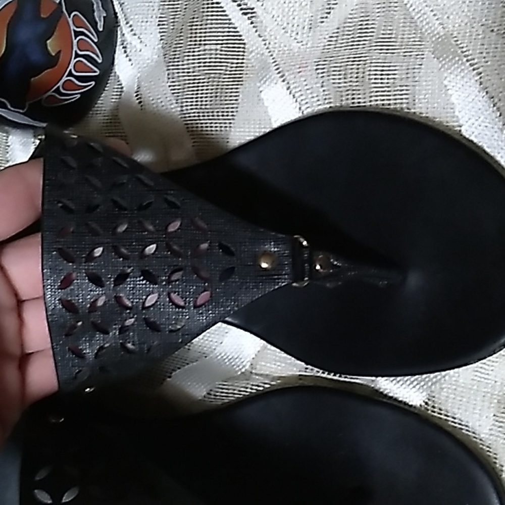 Native Art Signned Mug & Beautiful Black Wedge Sandals - Picture 2 of 9